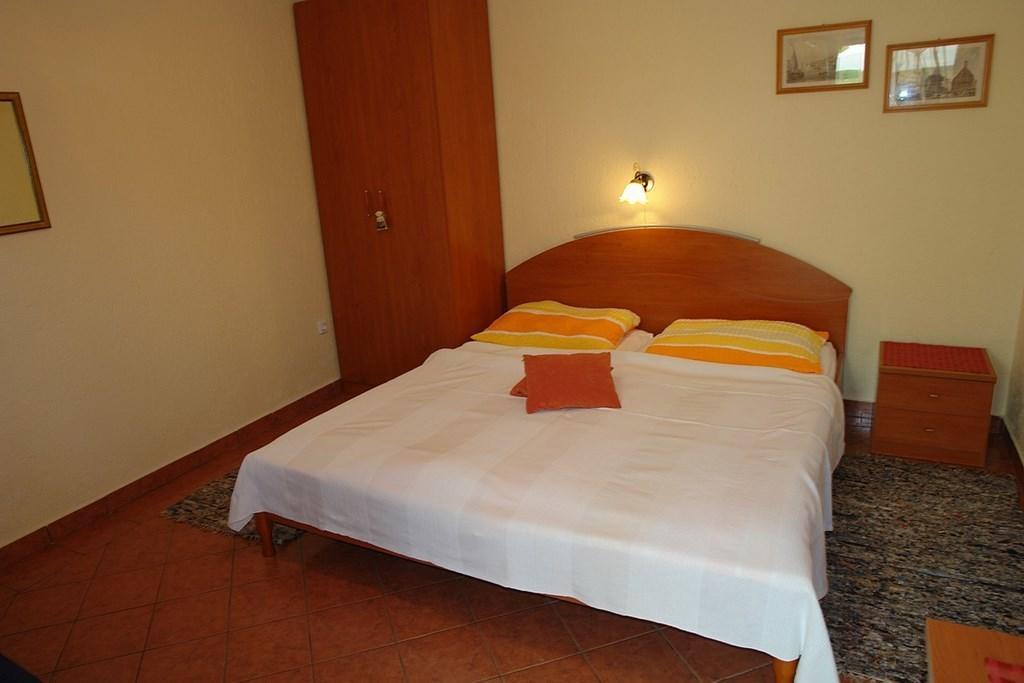2 Bedroom Amazing Apartment In Цриквеница Номер фото