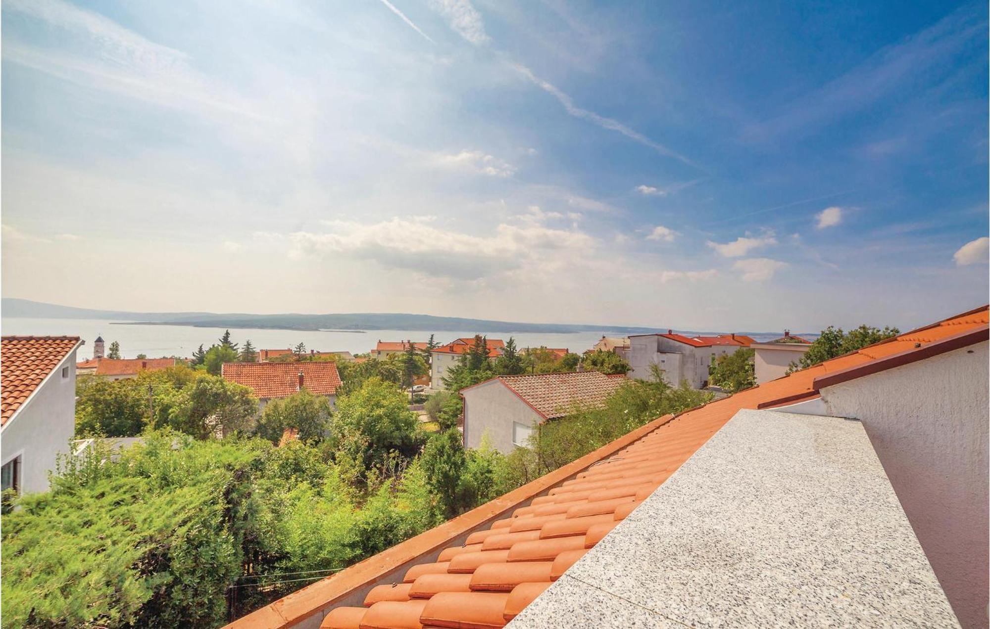 2 Bedroom Amazing Apartment In Цриквеница Экстерьер фото