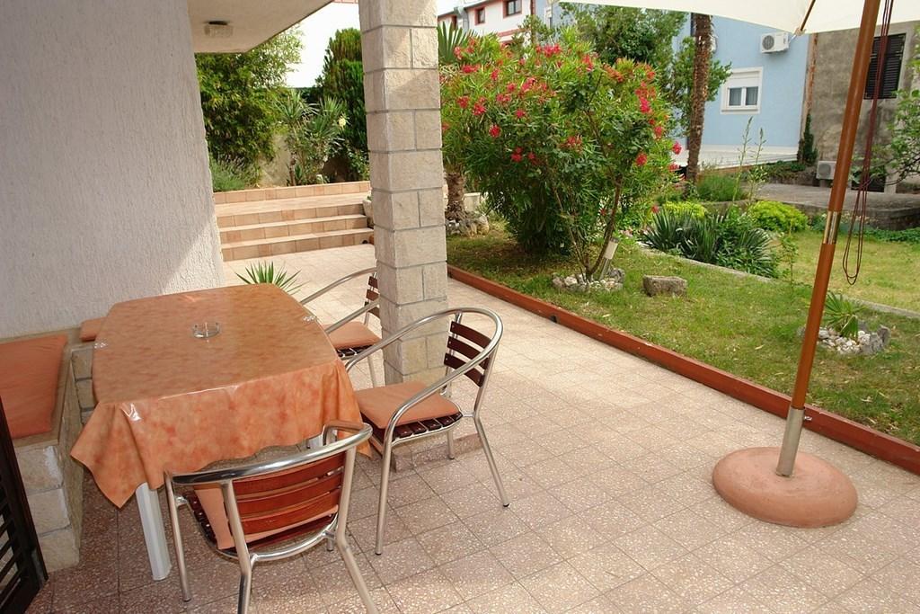 2 Bedroom Amazing Apartment In Цриквеница Номер фото